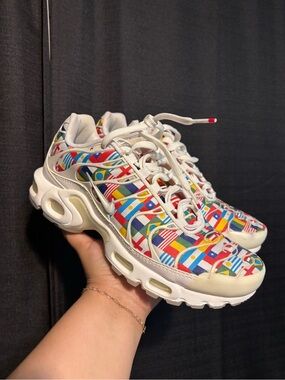 Nike White Multicolor Flag Print Air Max Plus TN Sneakers